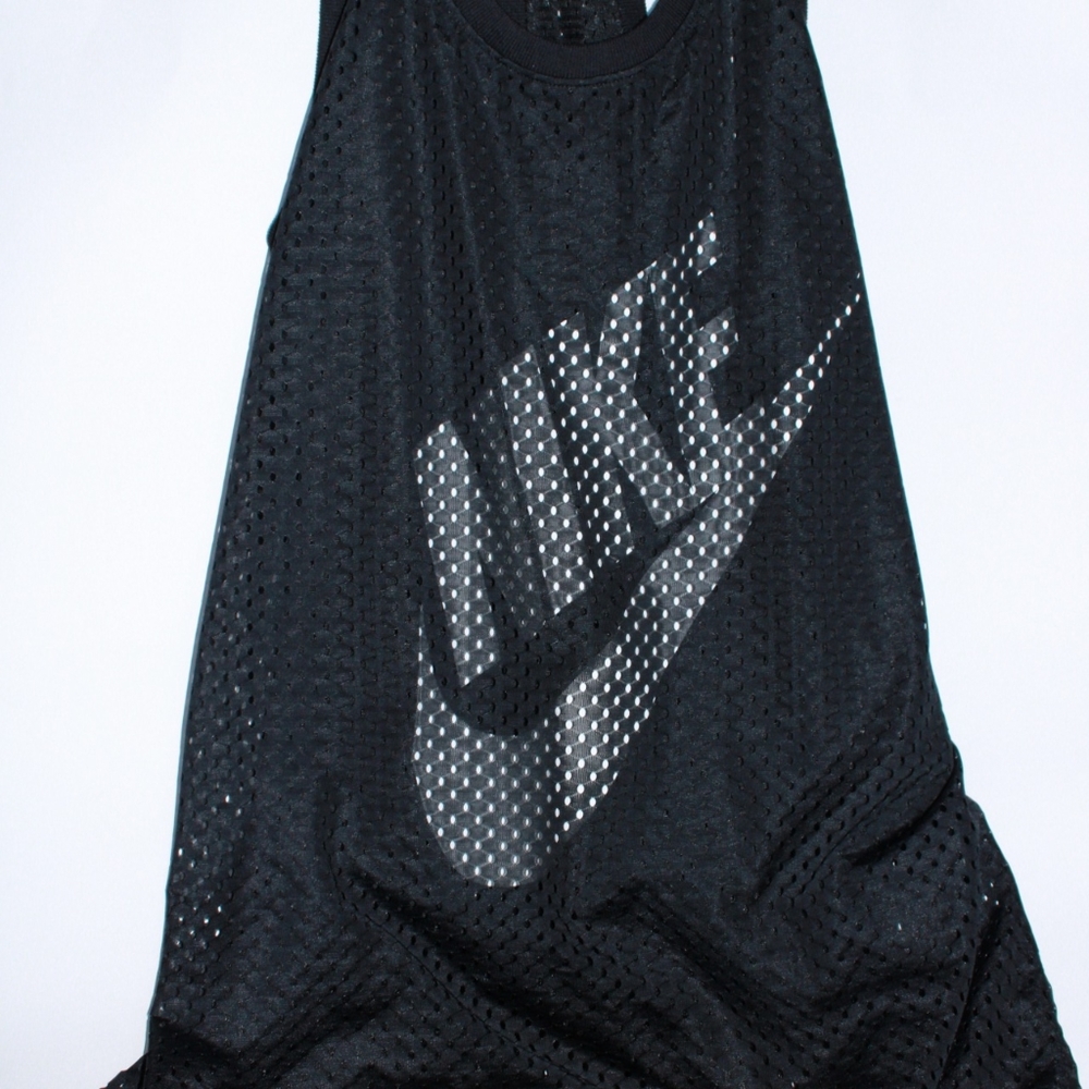 Nike top